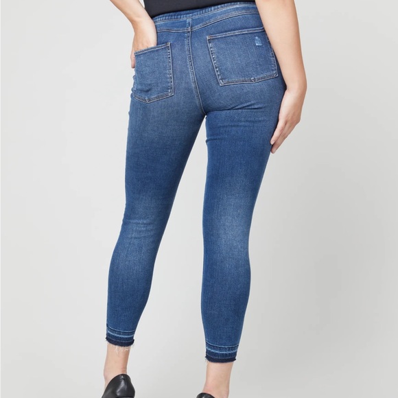 NEW WITH TAGS! Spanx distressed ankle skinny jeans. - Picture 2 of 3